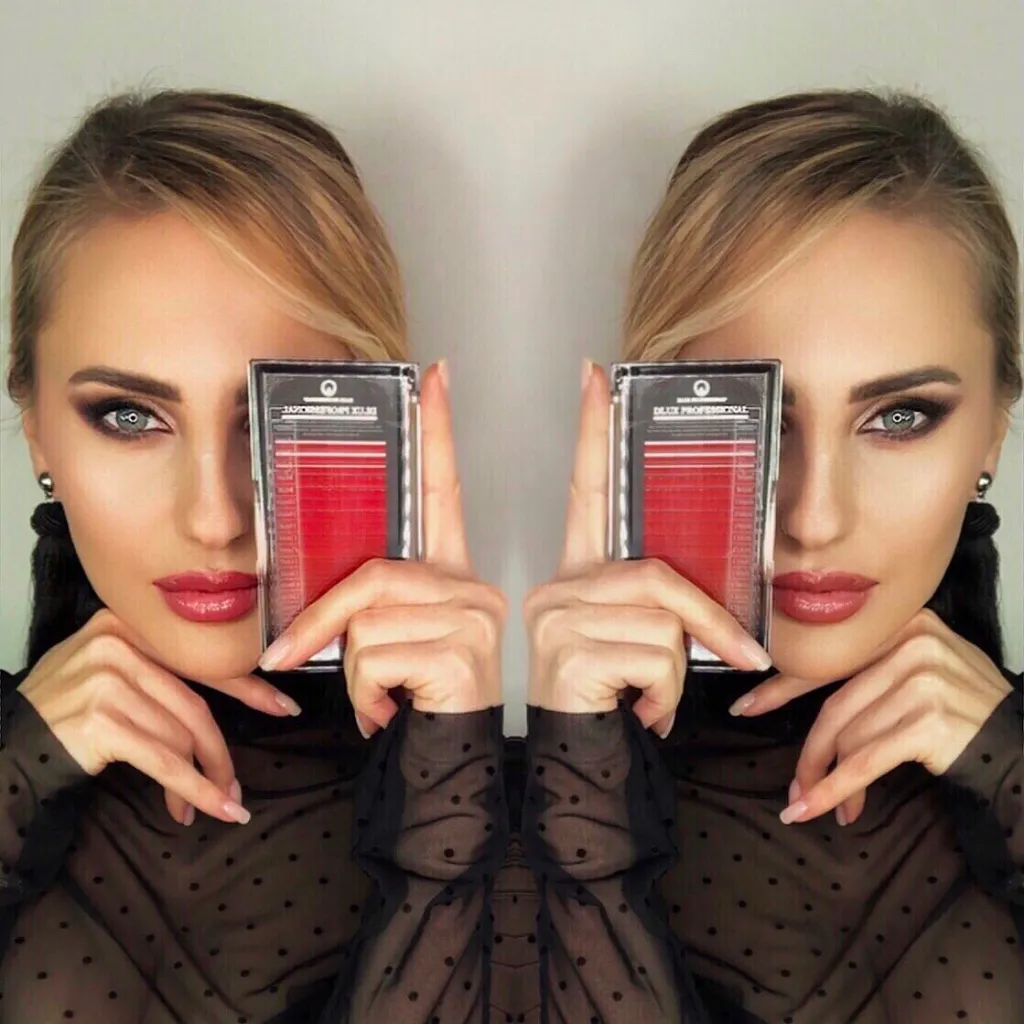 valentina_ciglia rosse.webp