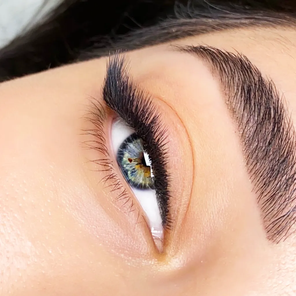 OCCHIO eyeliner 2.webp