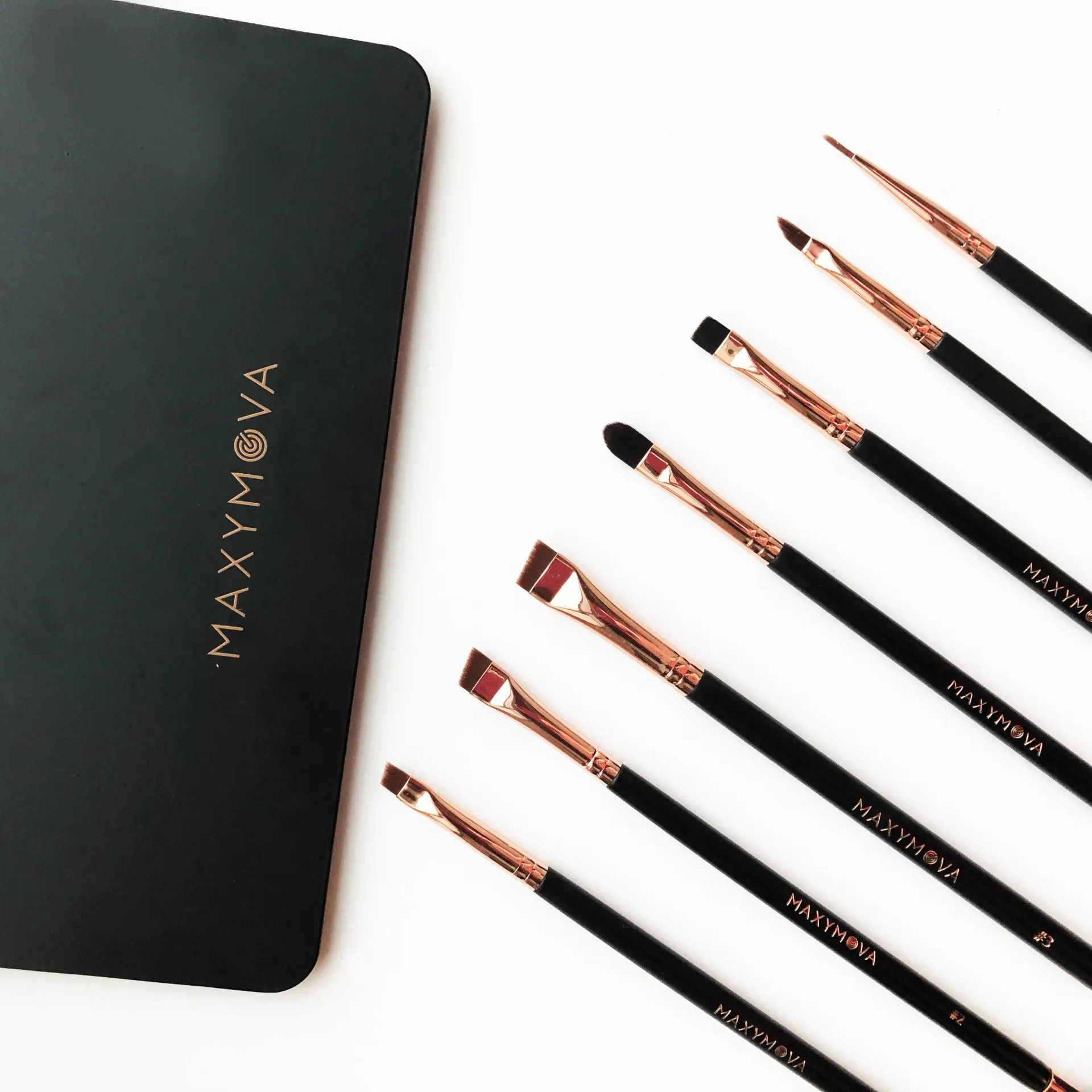 Set Base Metallica con 7 Pennelli Professionali per il Brow Artist e Lamimaker - Pennelli Sopracciglia